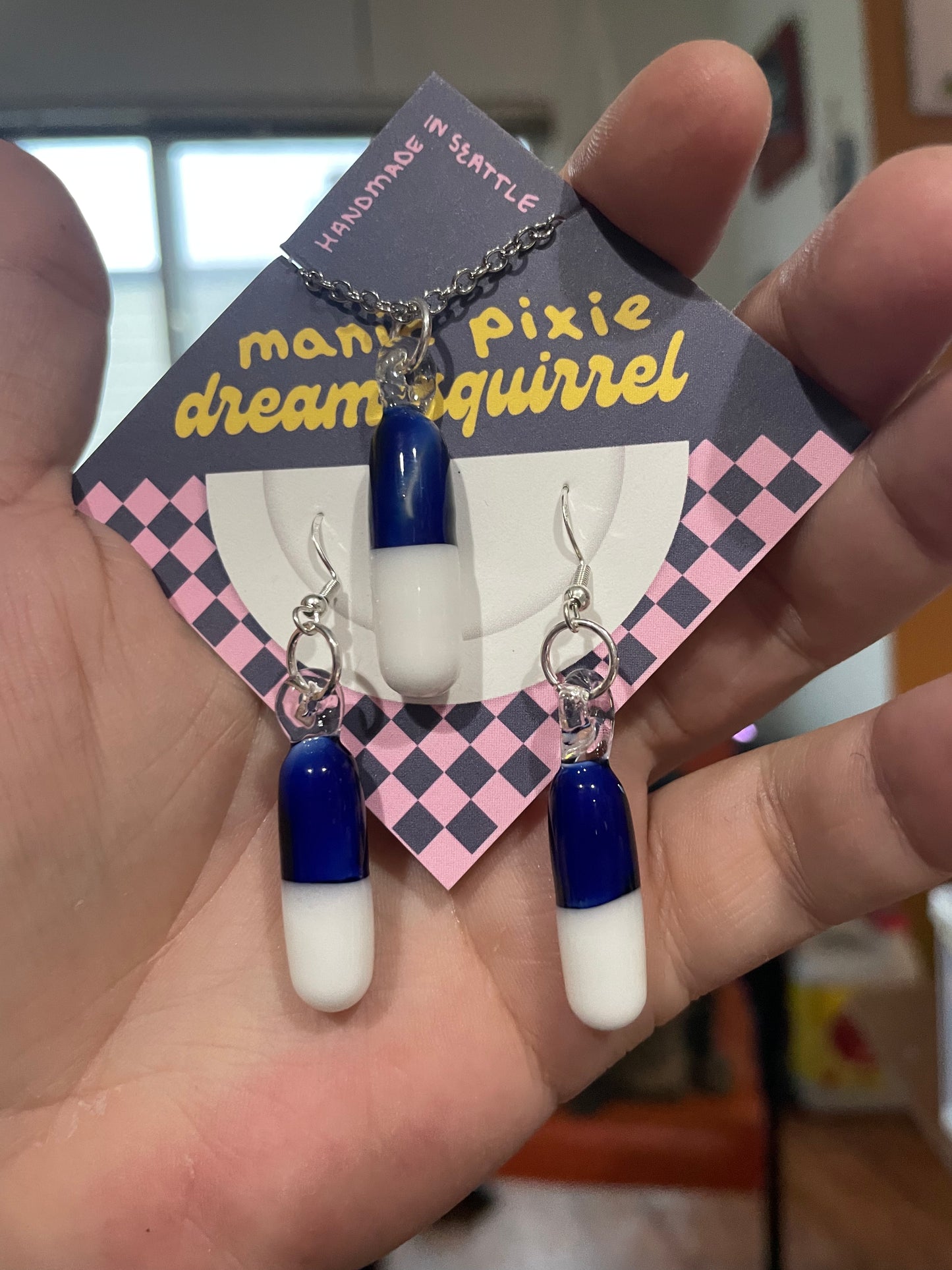 Two-Tone Pill Sets