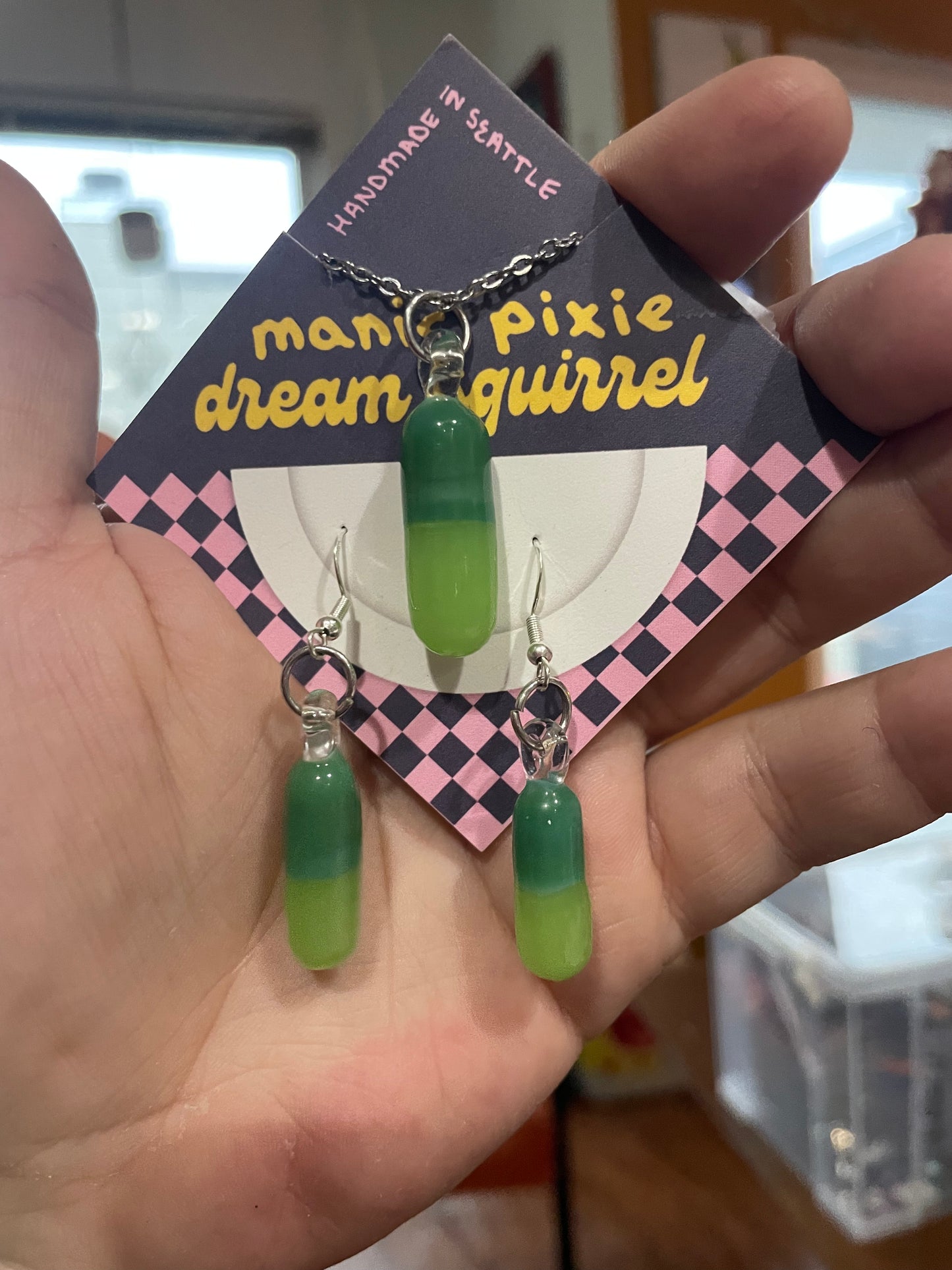 Two-Tone Pill Sets